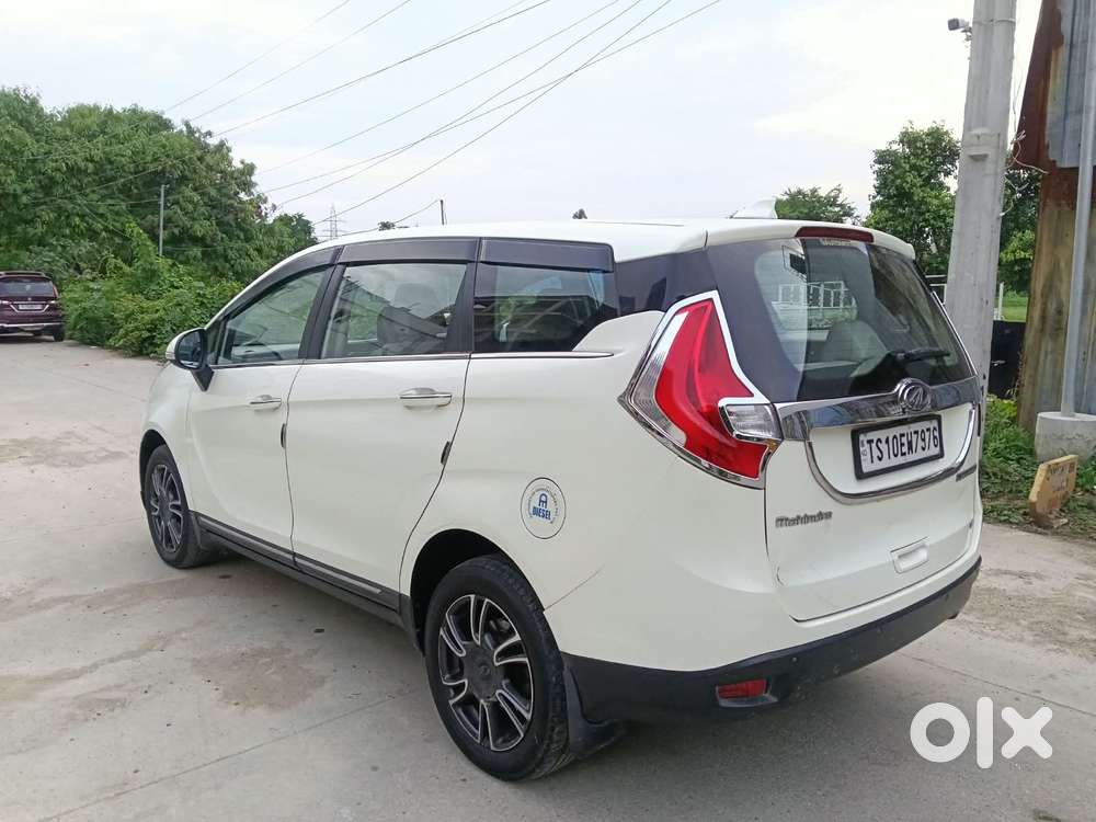 Mahindra Marazzo M8, 2018, Diesel