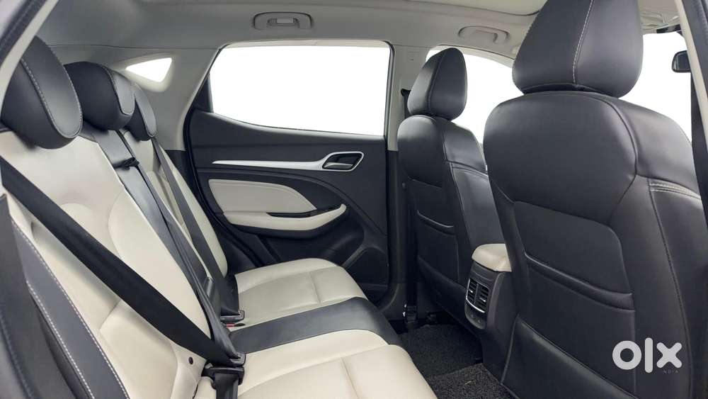 Mg Astor 1.5 Sharp(o) Cvt Ivory, 2024, Petrol