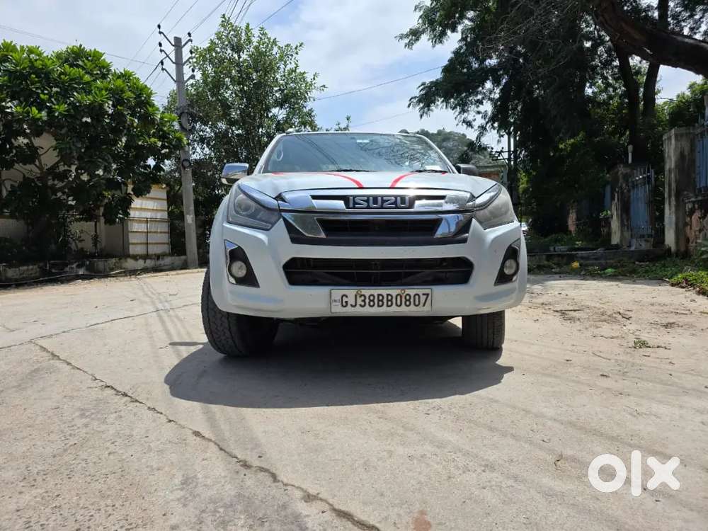 Isuzu V Cross 4×4 , No Time Pass,  Fix Price