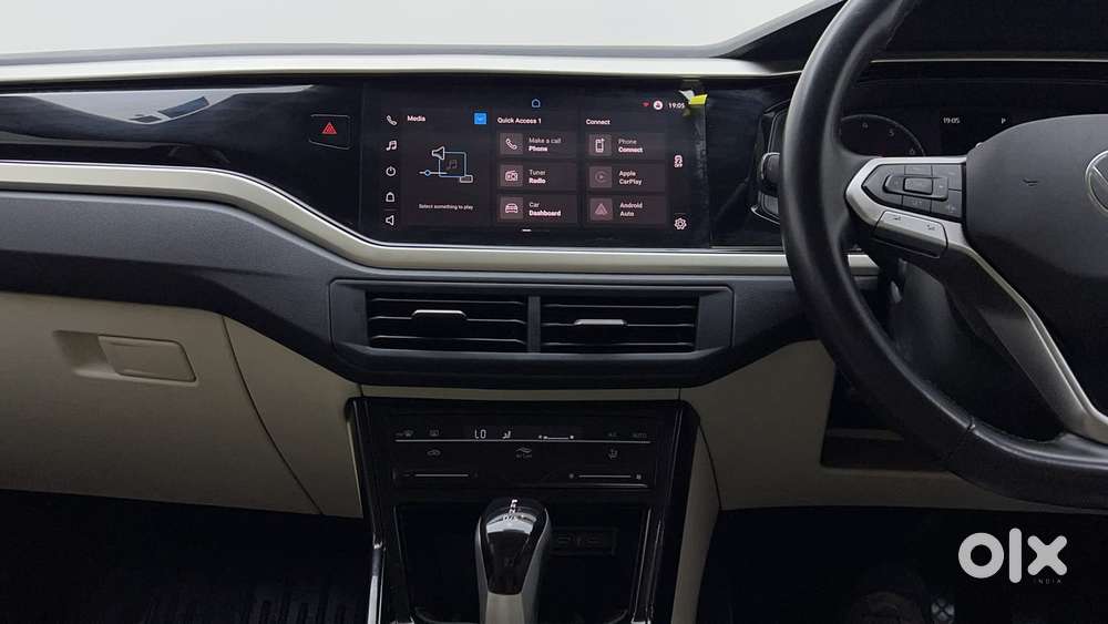 Volkswagen Virtus Highline Plus 1.0 Tsi At, 2024, Petrol