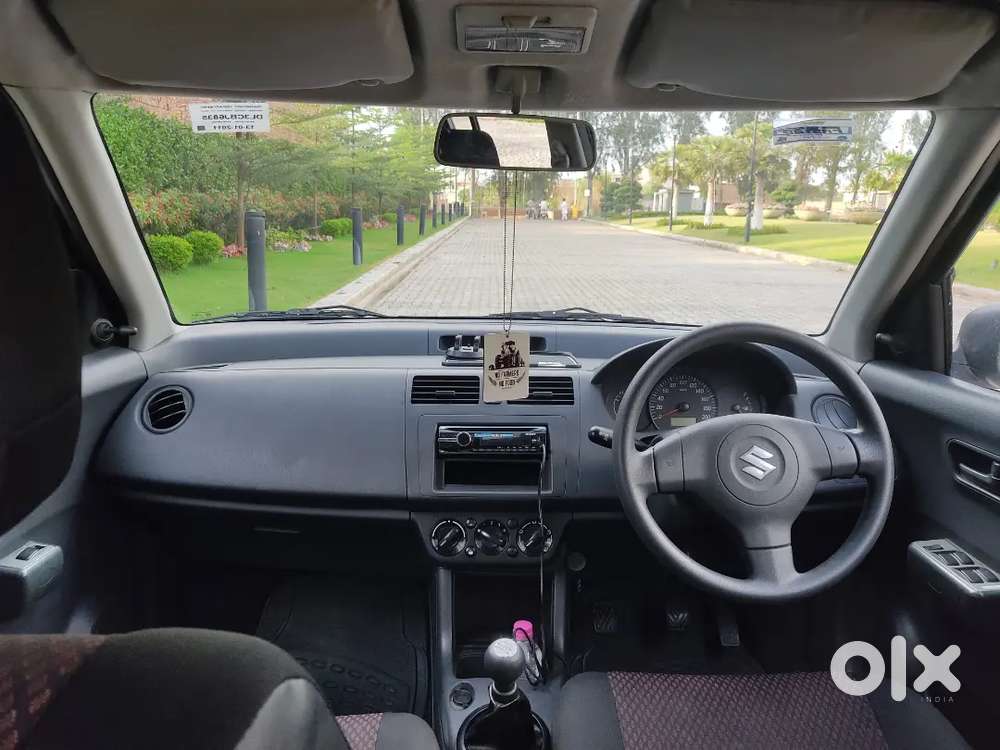 Maruti Suzuki Swift 2011 Petrol 64000 Km Driven