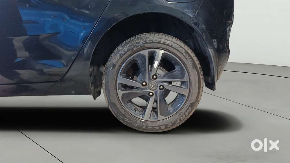 Tata Altroz Xza Plus (s) Dark Edition, 2023, Petrol