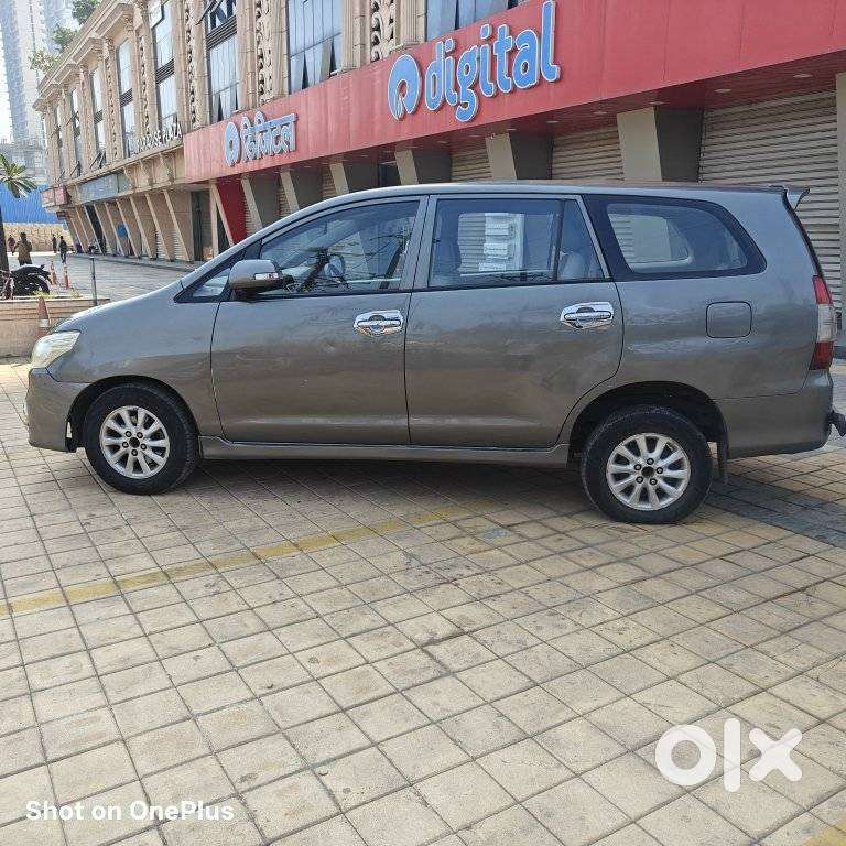 Toyota Innova 2.5 Z Diesel 7 Seater, 2014, Diesel