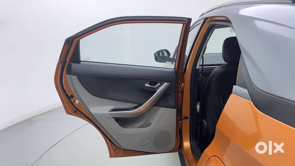 Tata Nexon 1.2 Revotron Xza Plus (o) Dual Tone, 2018, Petrol