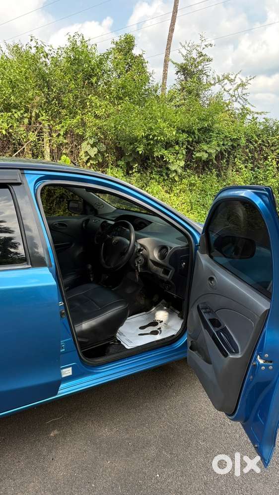 Toyota Etios Liva 2012