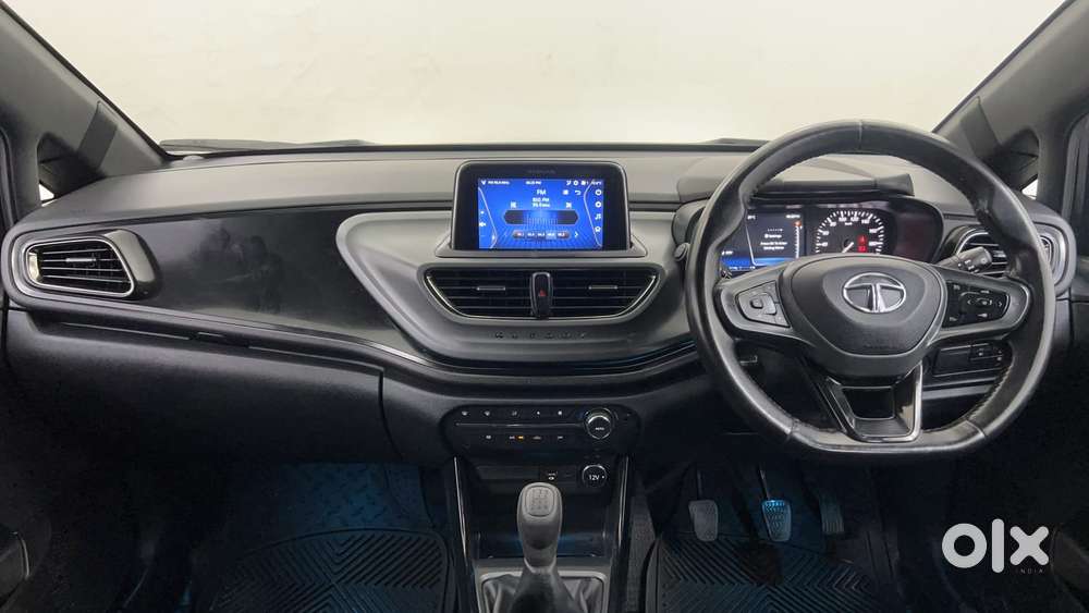 Tata Altroz 1.2 Xz Plus Dark Edition, 2021, Petrol