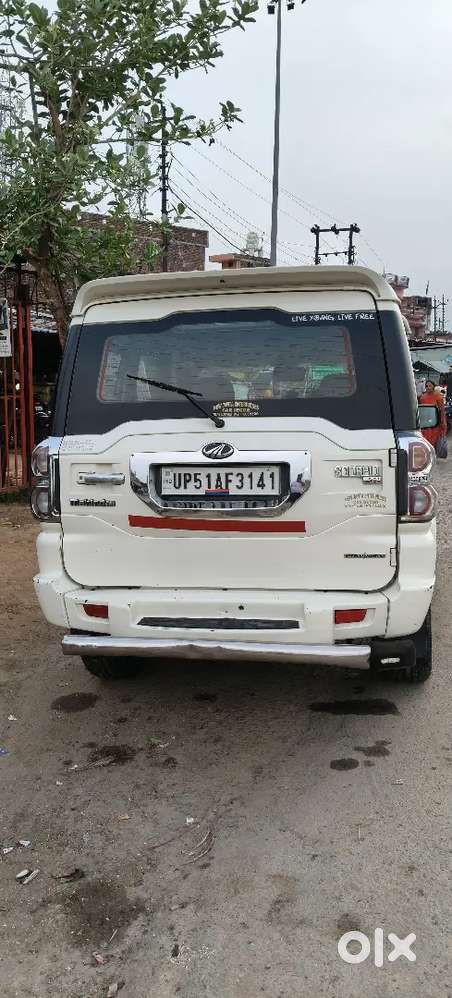 Mahindra Scorpio S6+ 2016