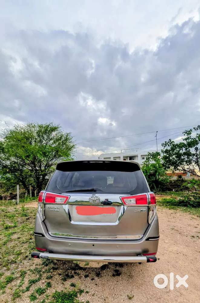 Toyota Innova Crysta 2017 Diesel 136000 Km Driven