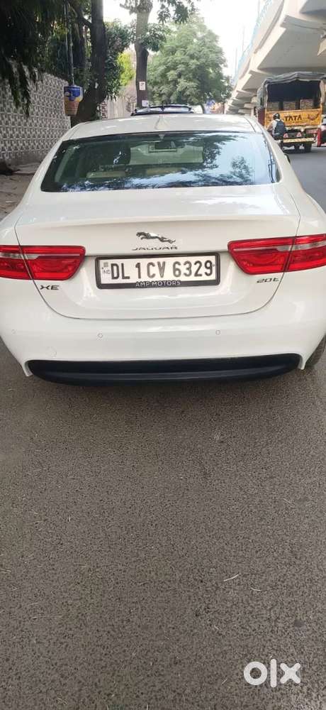 Jaguar Xe Portfolio, 2016, Petrol