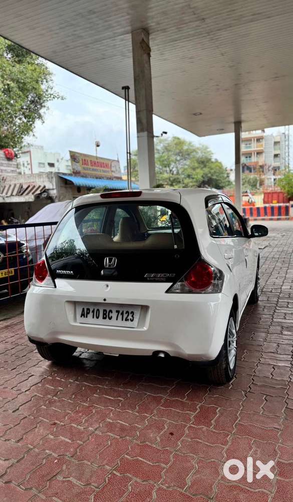 Honda Brio 2013 Petrol Car