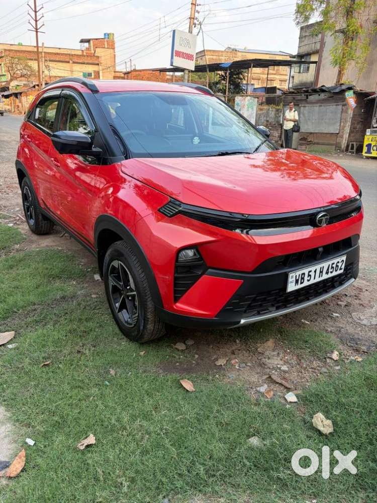 Tata Nexon Creative Plus S 1.2 Revotron Petrol 6 Mt, 2025, Petrol