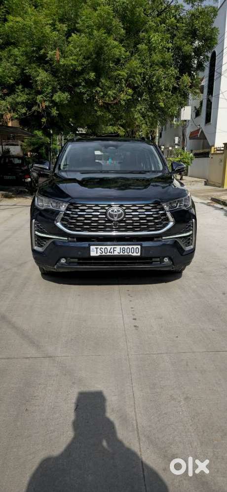 Toyota Innova Hycross 2.0 Zx Hybrid 7 Str, 2023, Petrol