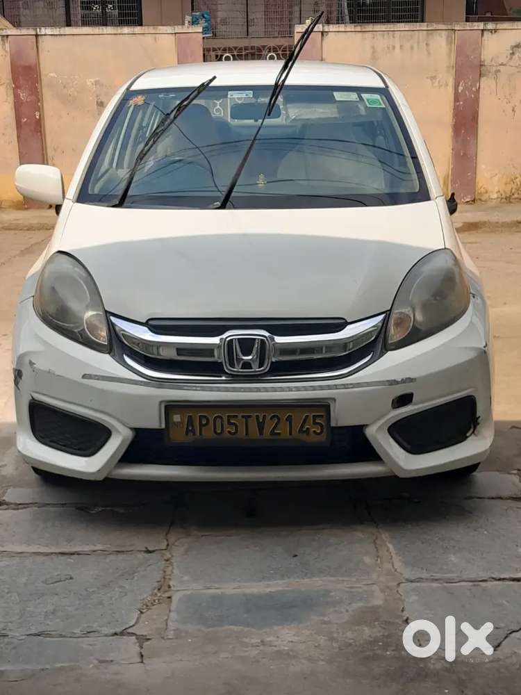 Honda Amaze 2017 Diesel 138000 Km Driven Well Maintained