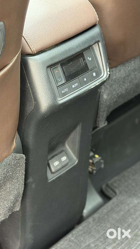 Toyota Innova Hycross 2.0 Zx (o) Hybrid 7 Str, 2024, Electric