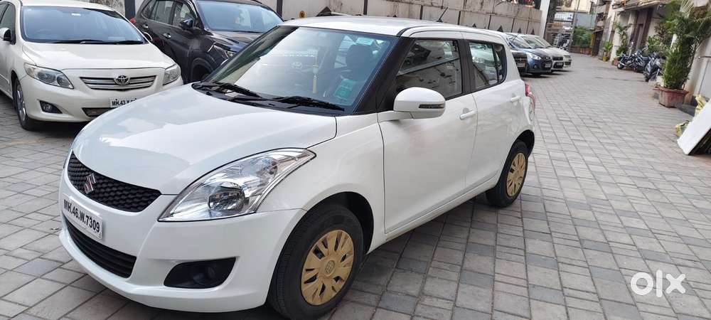 Maruti Suzuki Swift Vxi Abs Bsiv, 2013, Petrol