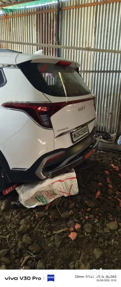 Kia Carens 2023 Petrol Manual 7-seater