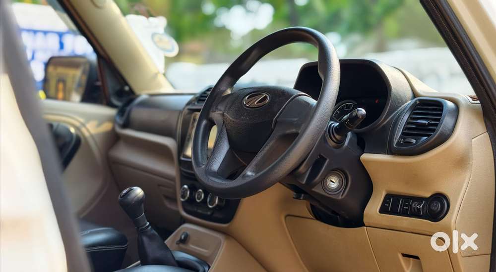 Mahindra Bolero Neo N4, 2017, Petrol