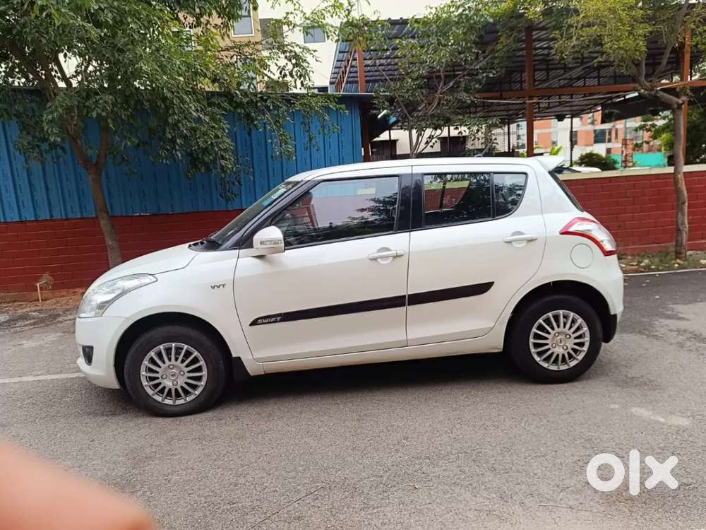 Maruti Suzuki Swift Vxi, 2012, Petrol