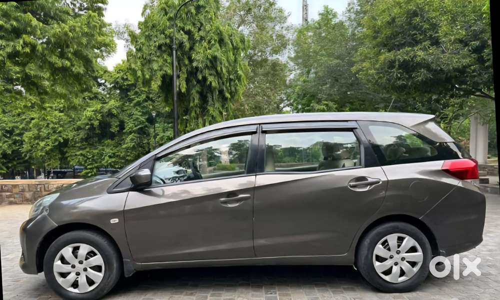 Honda Mobilio 1.5 V I-vtec, 2016, Cng & Hybrids