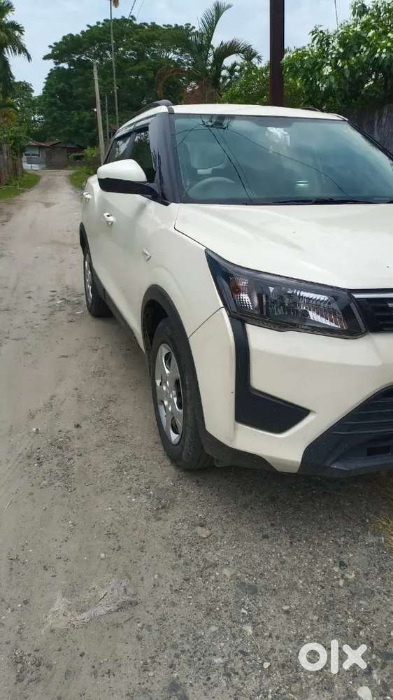 Mahindra Xuv300 2020 Petrol Well Maintained