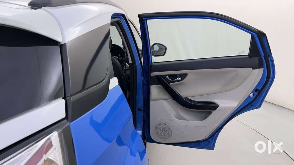 Tata Nexon 1.2 Revotron Xza Plus (o) Dual Tone, 2020, Petrol