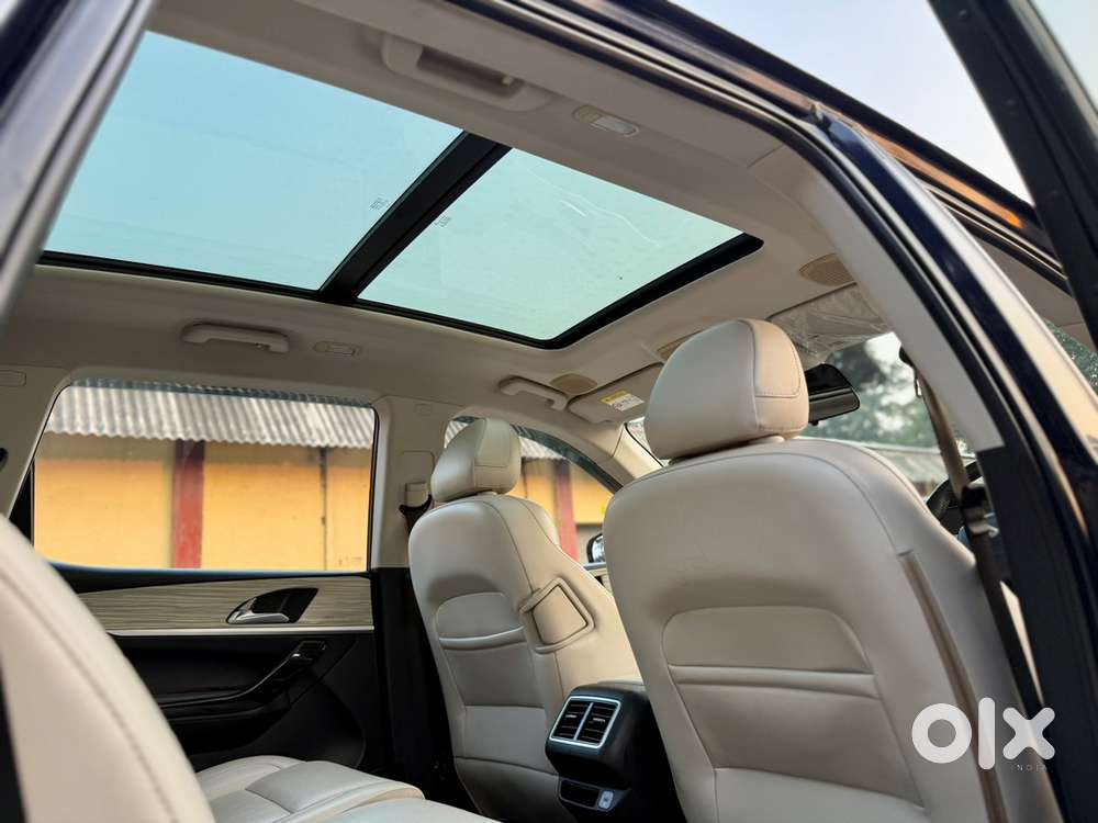 Mahindra Xuv700 2022 Petrol 79500 Km Driven