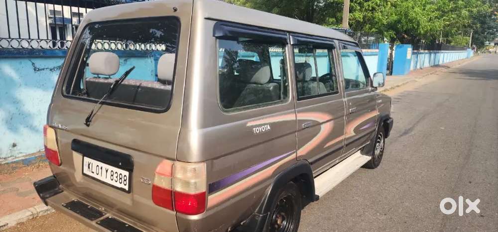 Toyota Qualis 2002 Diesel 249000 Km Driven