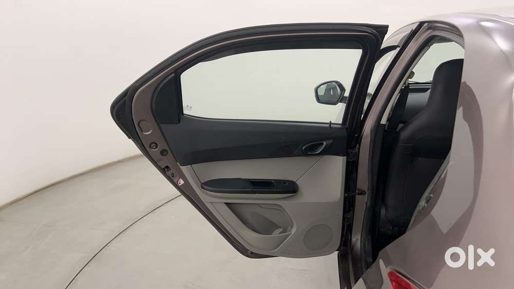 Tata Tiago 1.2 Revotron Xt, 2019, Petrol