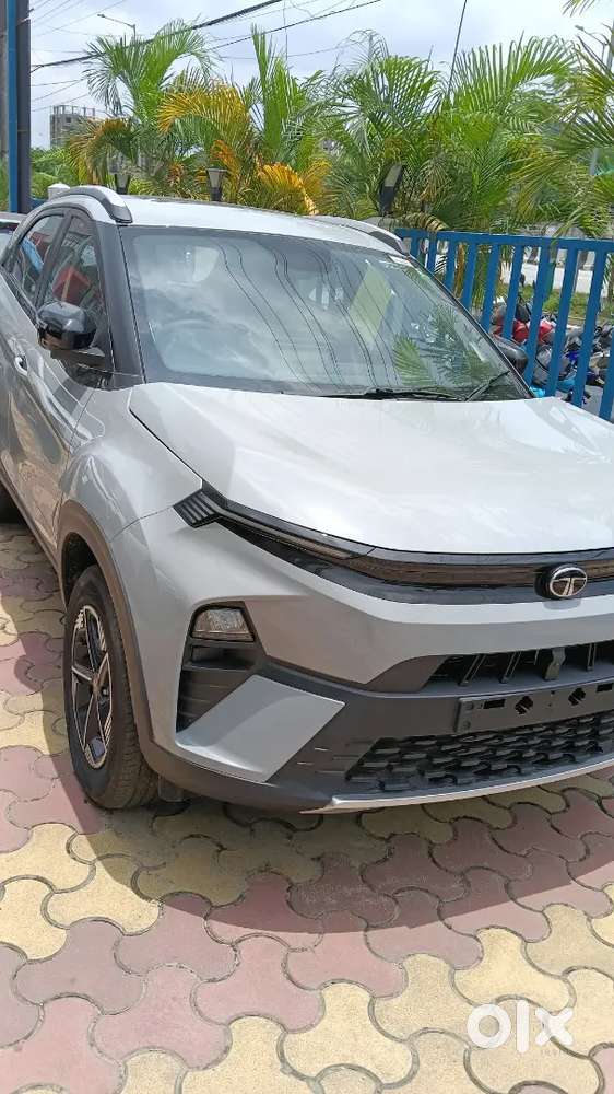 Tata Nexon Petrol Manual 2025