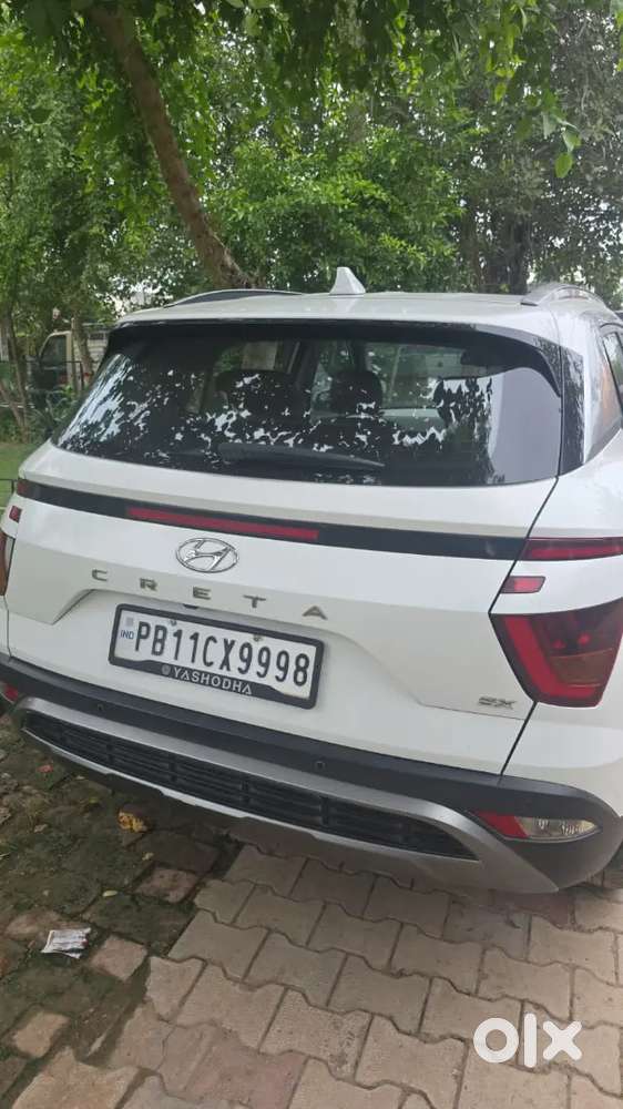 Hundai Creta 5x In White Colour