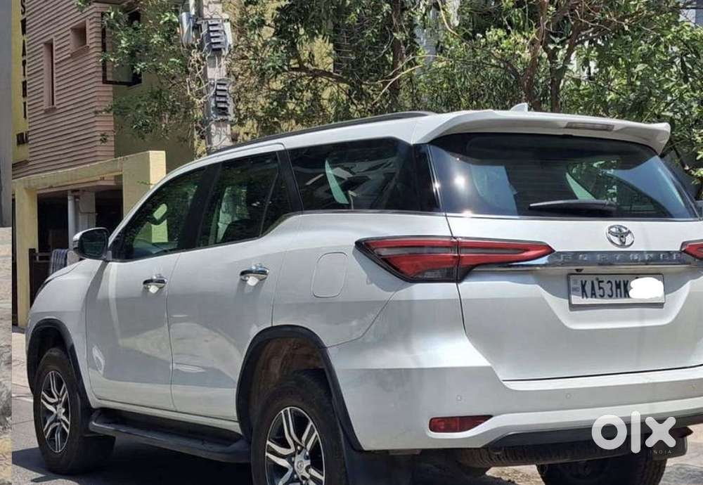 Toyota Fortuner [2021-ongoing] 2.8 2wd Diesel At, 2023, Diesel