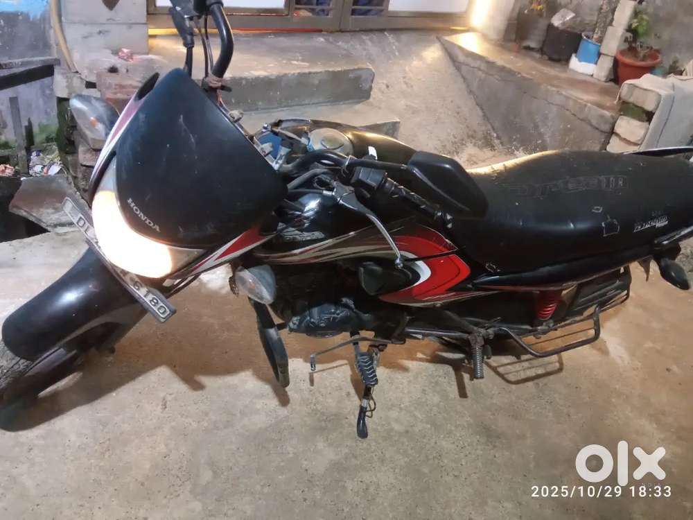 Dream Yuga honda, 2018 model, 7years old, petrol fuel type in good