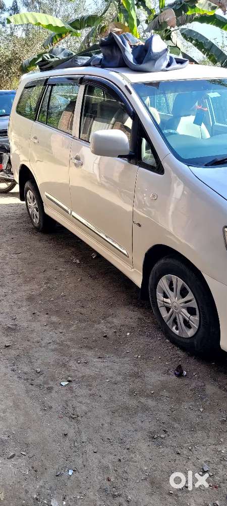 Toyota Innova 2012 Diesel 223000 Km Driven