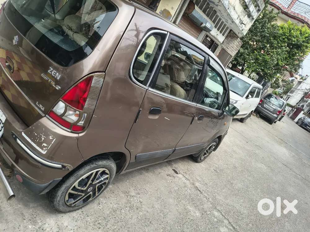 Maruti Suzuki Estilo Lxi 2010