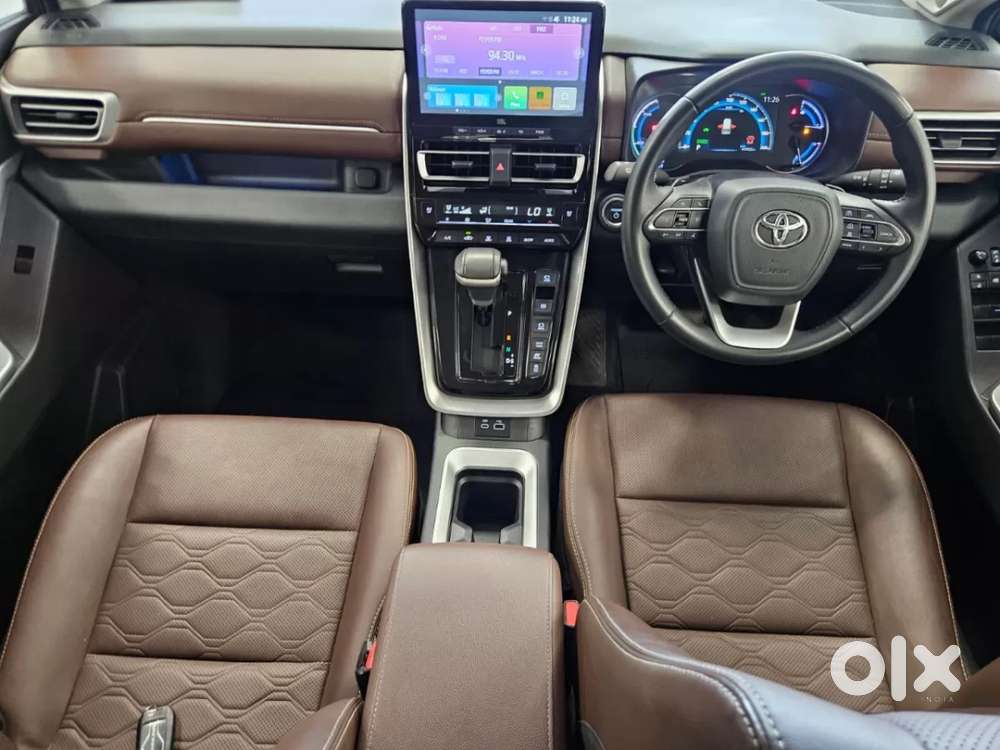 Toyota Innova Hycross 2.0 Zx (o) Hybrid 7 Str, 2024, Petrol