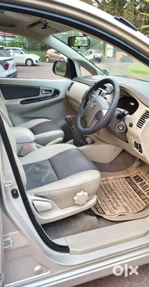 Toyota Innova 2014 Diesel Well Maintained