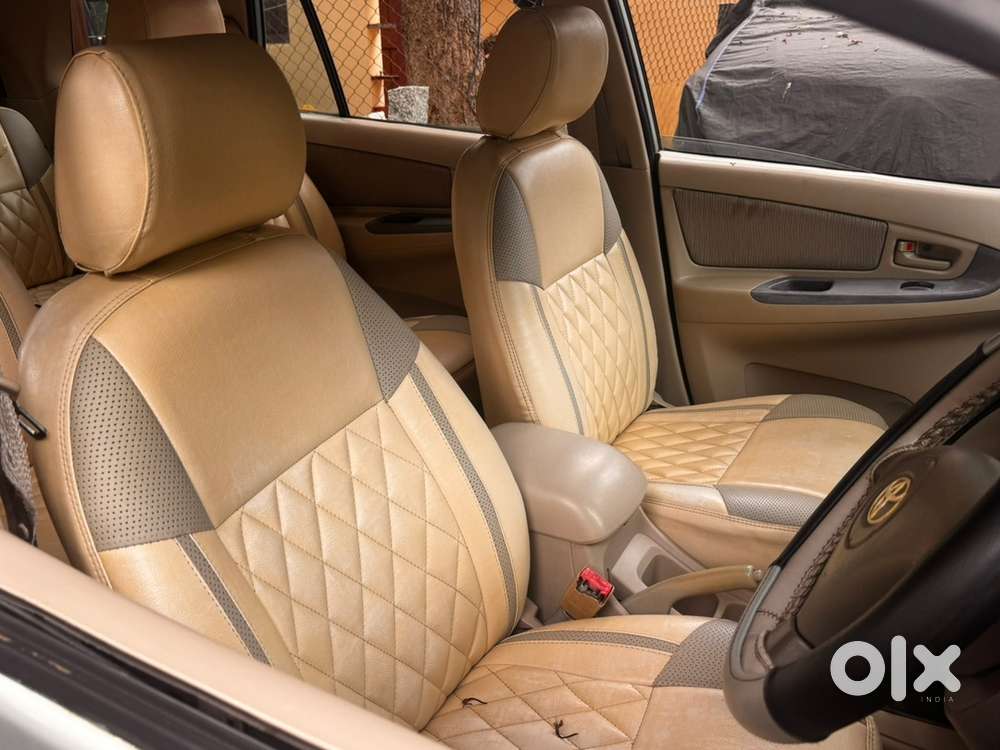 Innova 7seater For Just 2.5l