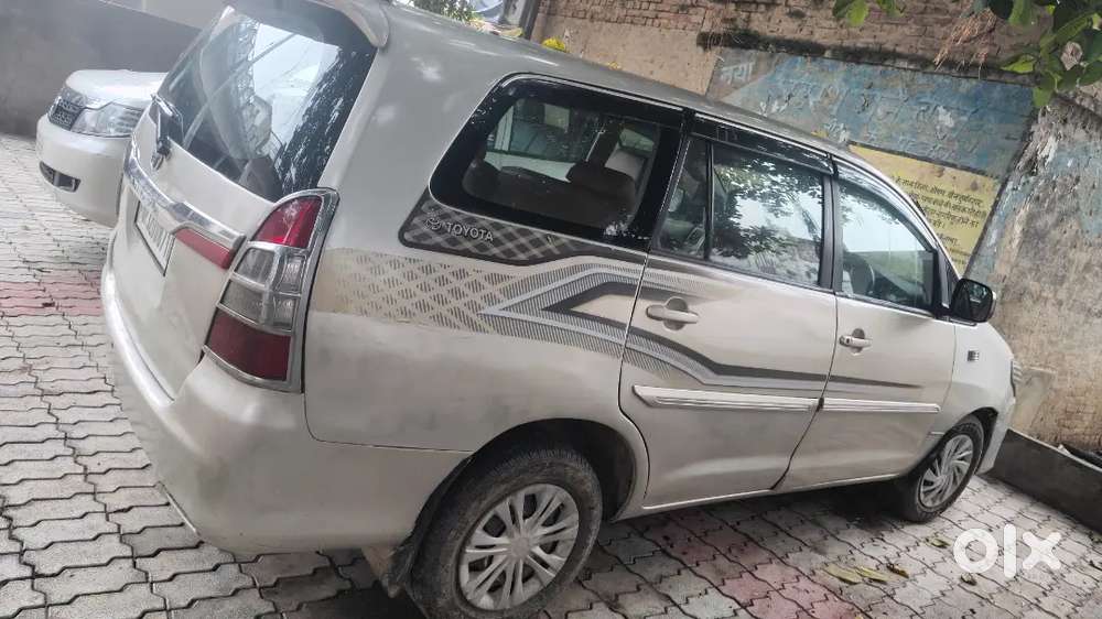 Toyota Innova 2010
