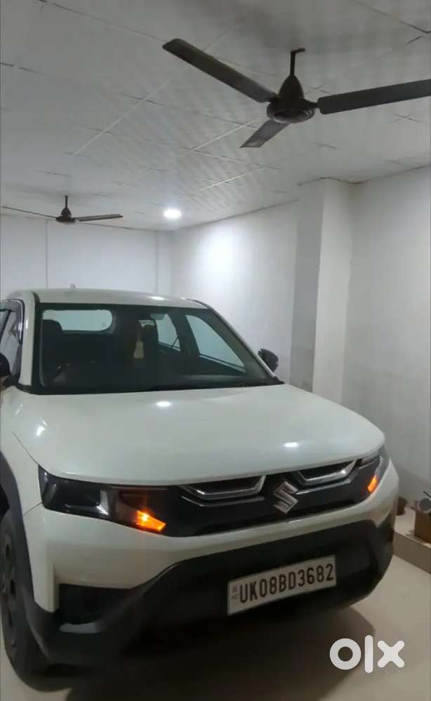 I Want Sell Maruti Suzuki Breeza Car Single Hand Drive