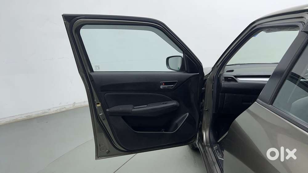 Maruti Suzuki Swift Vvt Vxi, 2021, Petrol