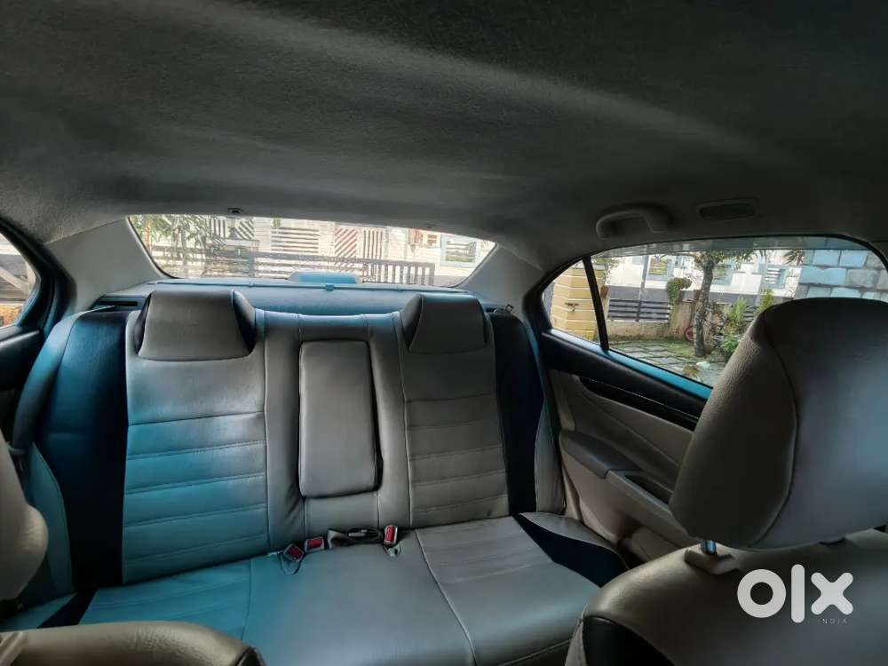 Ciaz  Zxi    Smart Hybrid 
Full Option