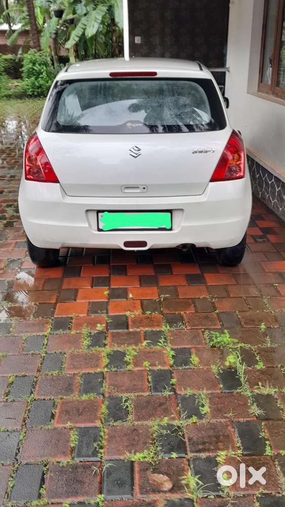 Maruti Suzuki Swift Vxi