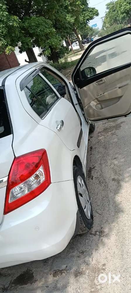 Maruti Suzuki Dzire 2016 Cng & Hybrids 65000 Km Driven