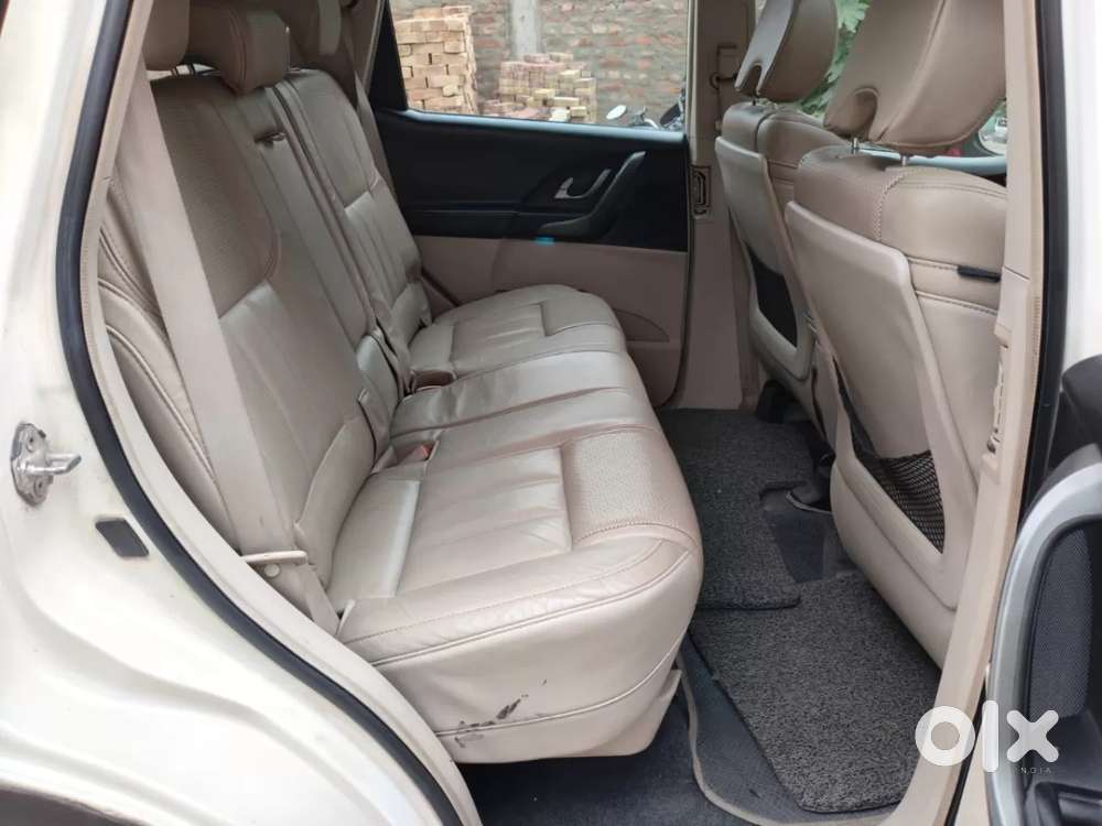 Mahindra Xuv500 At W10 Fwd, 2016, Diesel