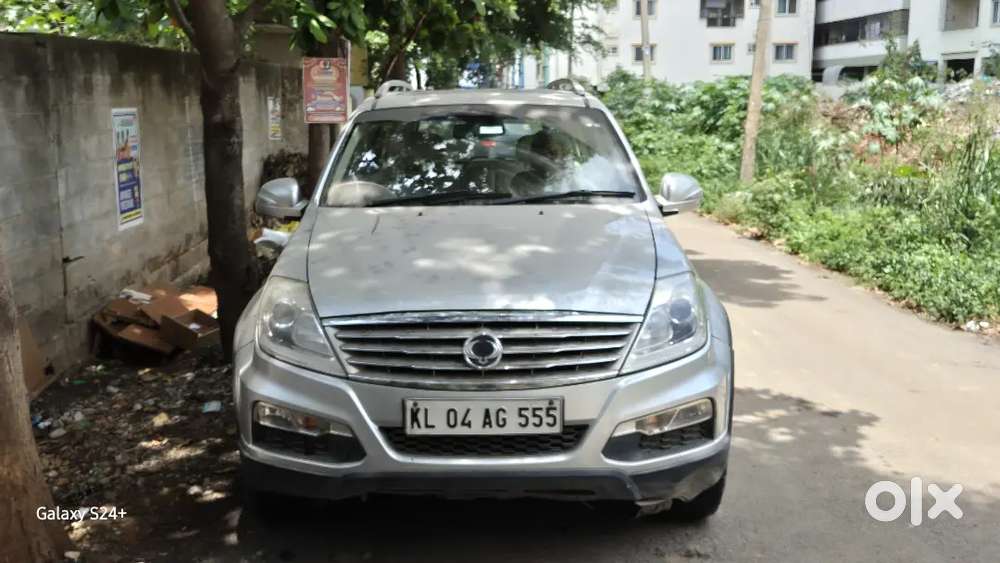 Mahindra Ssangyong Rexton 2014 Diesel 75000 Km Driven