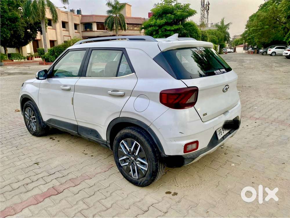 Hyundai Venue 1.0l Turbo Gdi Sx Mt, 2022, Petrol