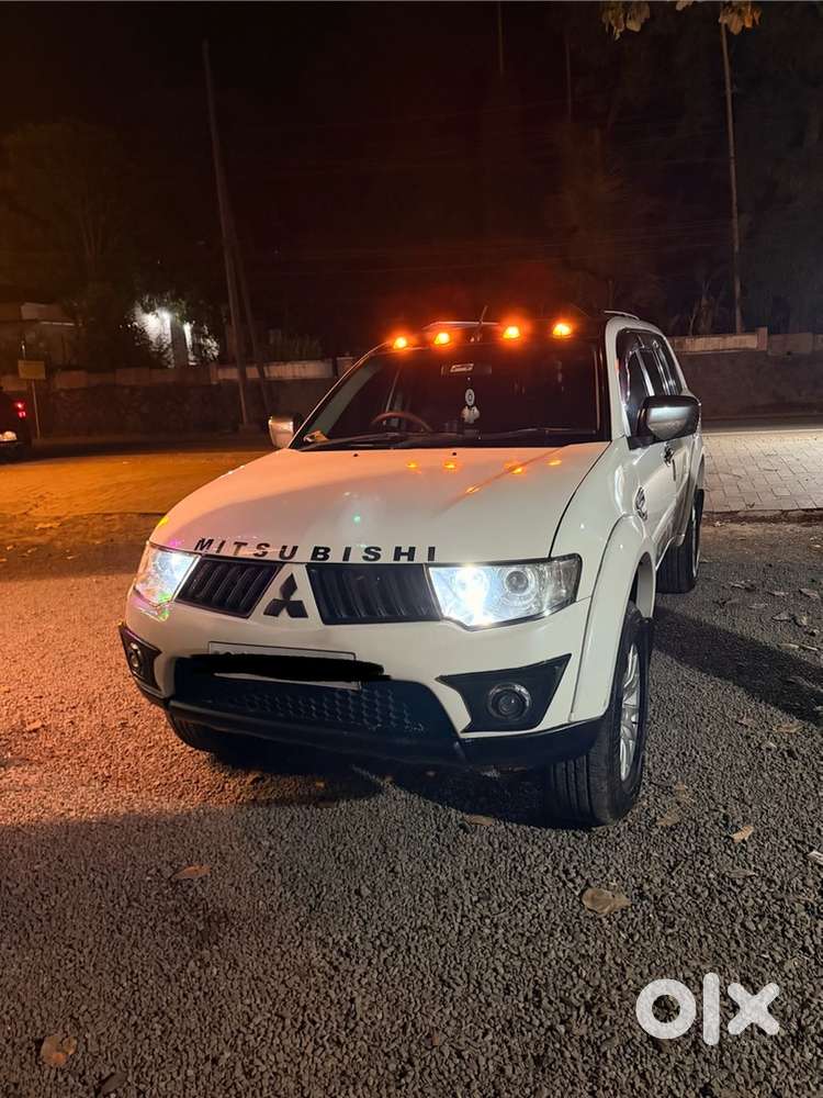 Mitsubishi Pajero Sport 2012