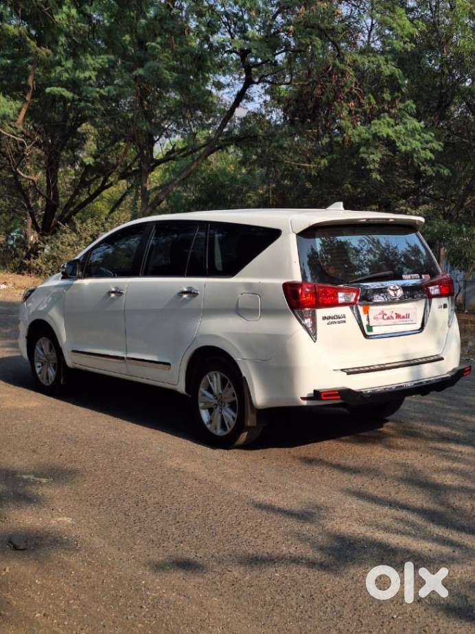 Toyota Innova Crysta 2.8 Zx At 7 Seater, 2016, Diesel