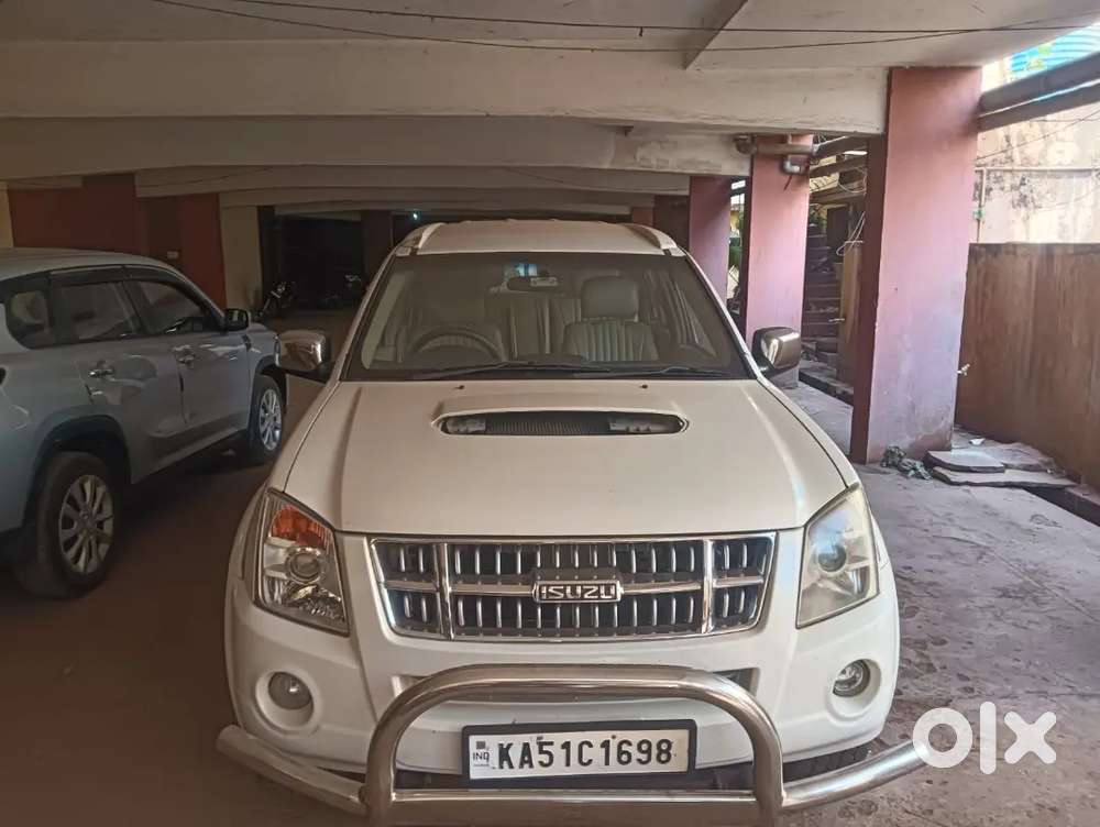 Isuzu Mu 7 2014 Diesel Well Maintained