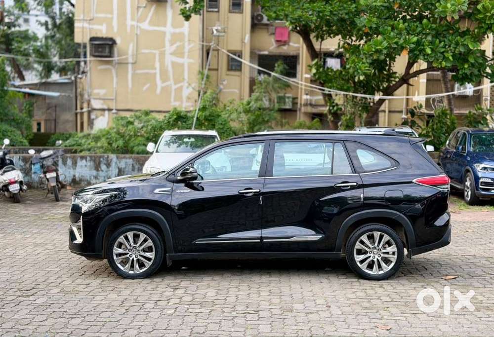 Toyota Innova Hycross 2.0 Zx Hybrid 7 Str, 2024, Petrol
